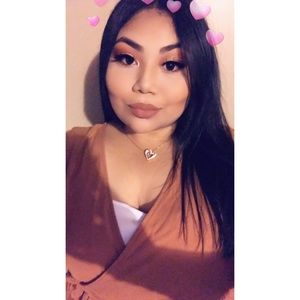 Meet your Posher, Monica